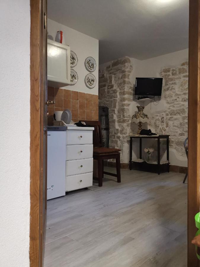 Apartment Giulio - 10Mt To The Beach Rovinj Exterior foto