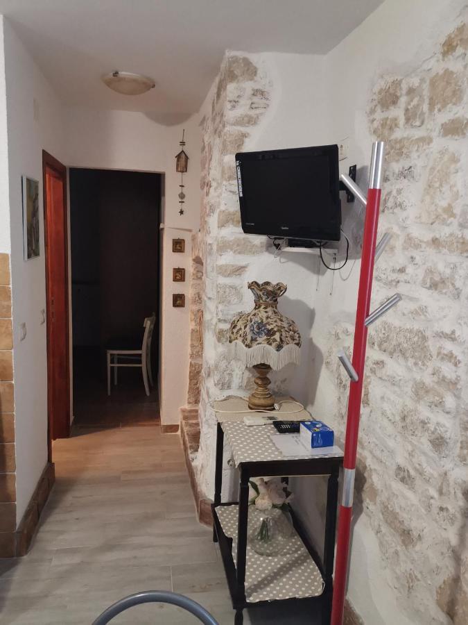 Apartment Giulio - 10Mt To The Beach Rovinj Exterior foto