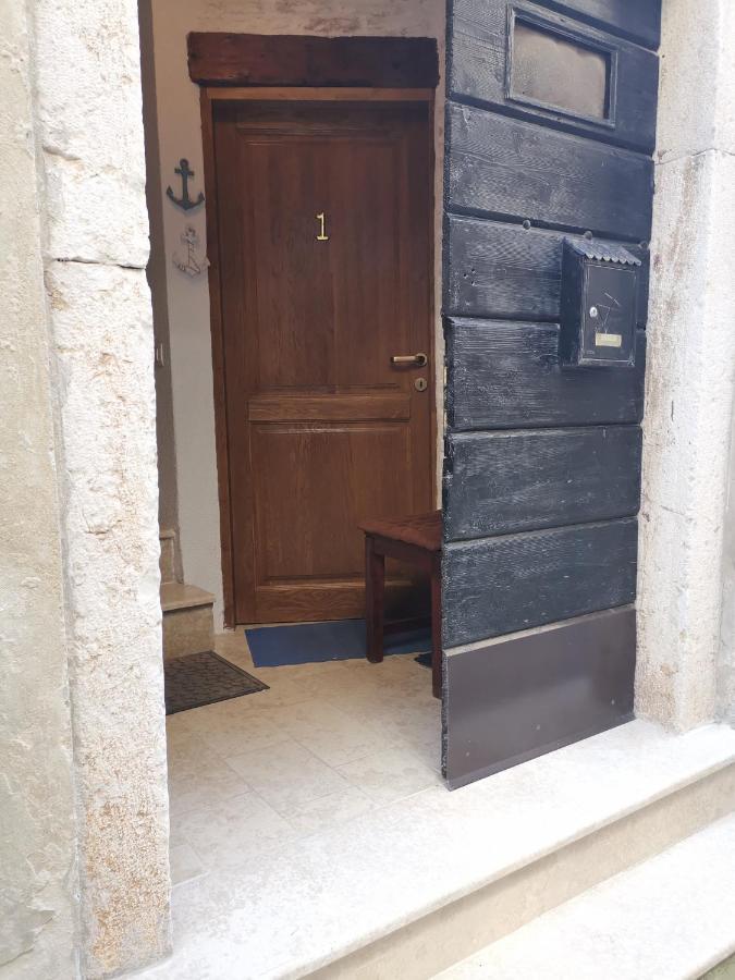 Apartment Giulio - 10Mt To The Beach Rovinj Exterior foto